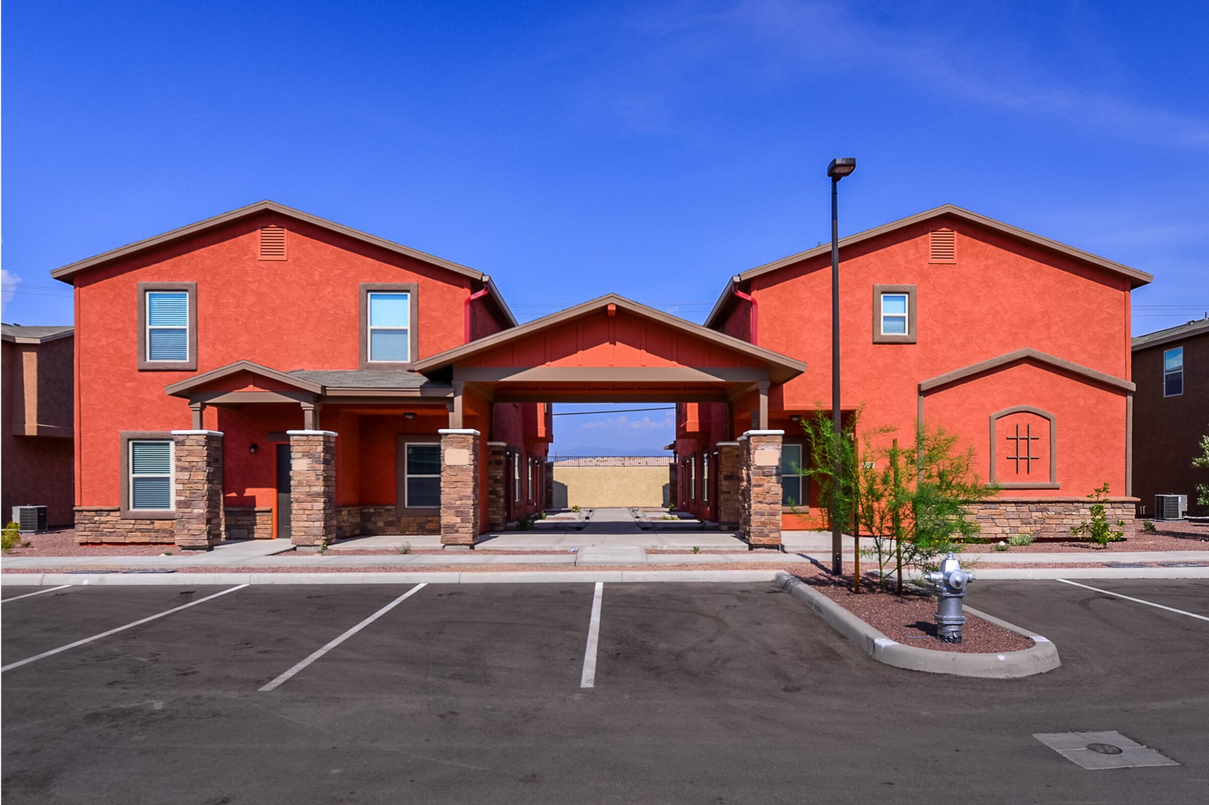exterior of tucson student apartments