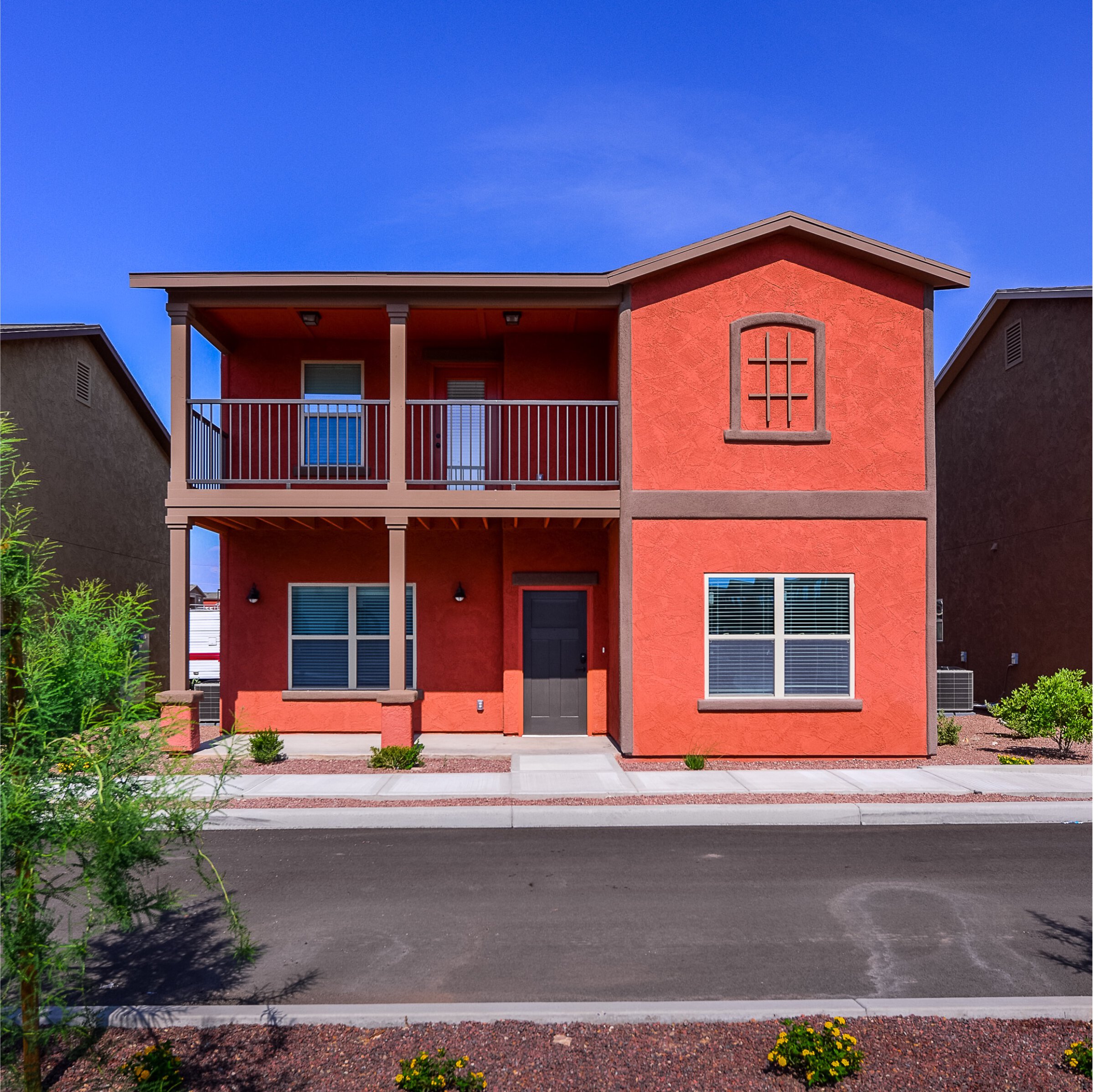 exterior of tucson student apartments