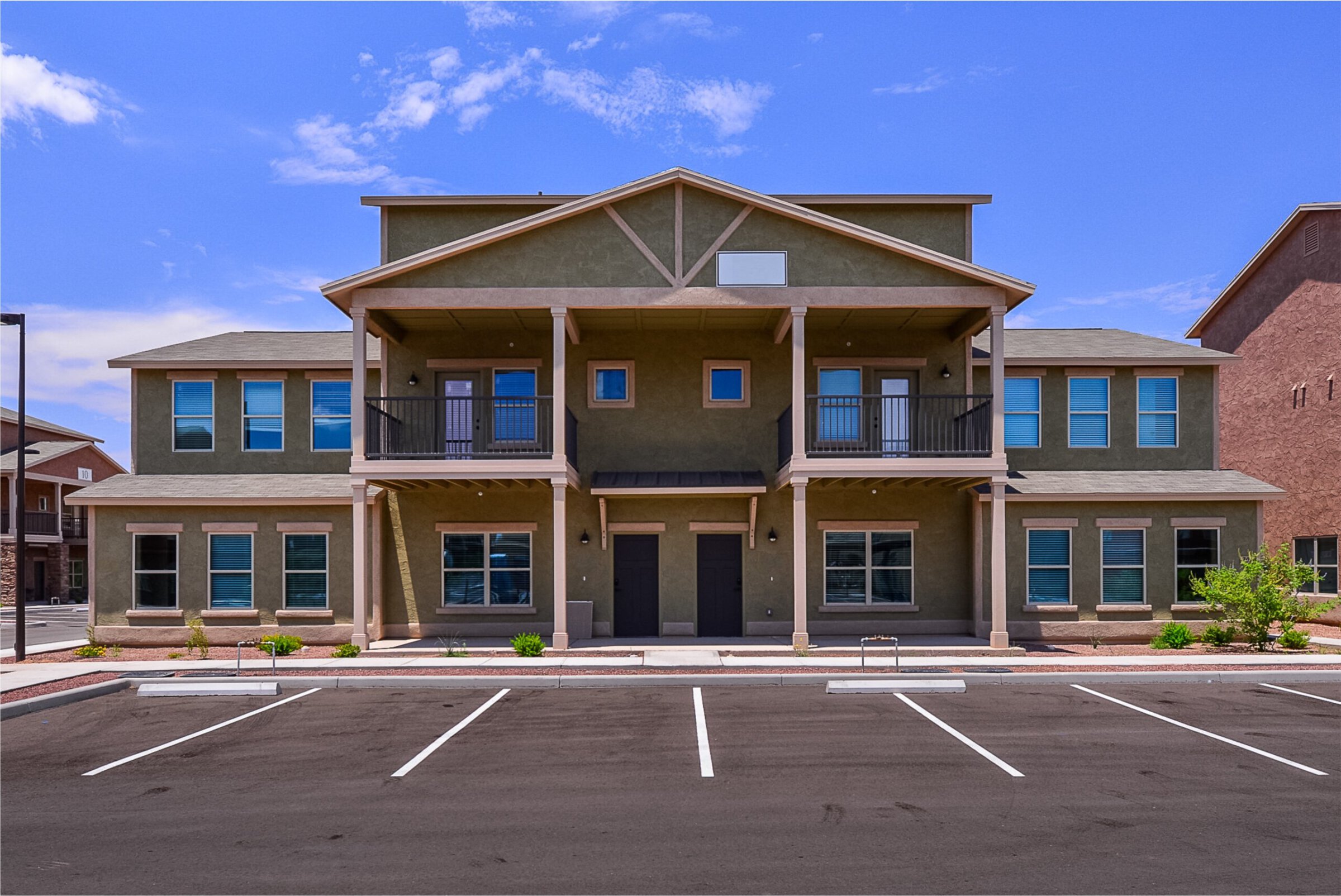 exterior of tucson student cottage