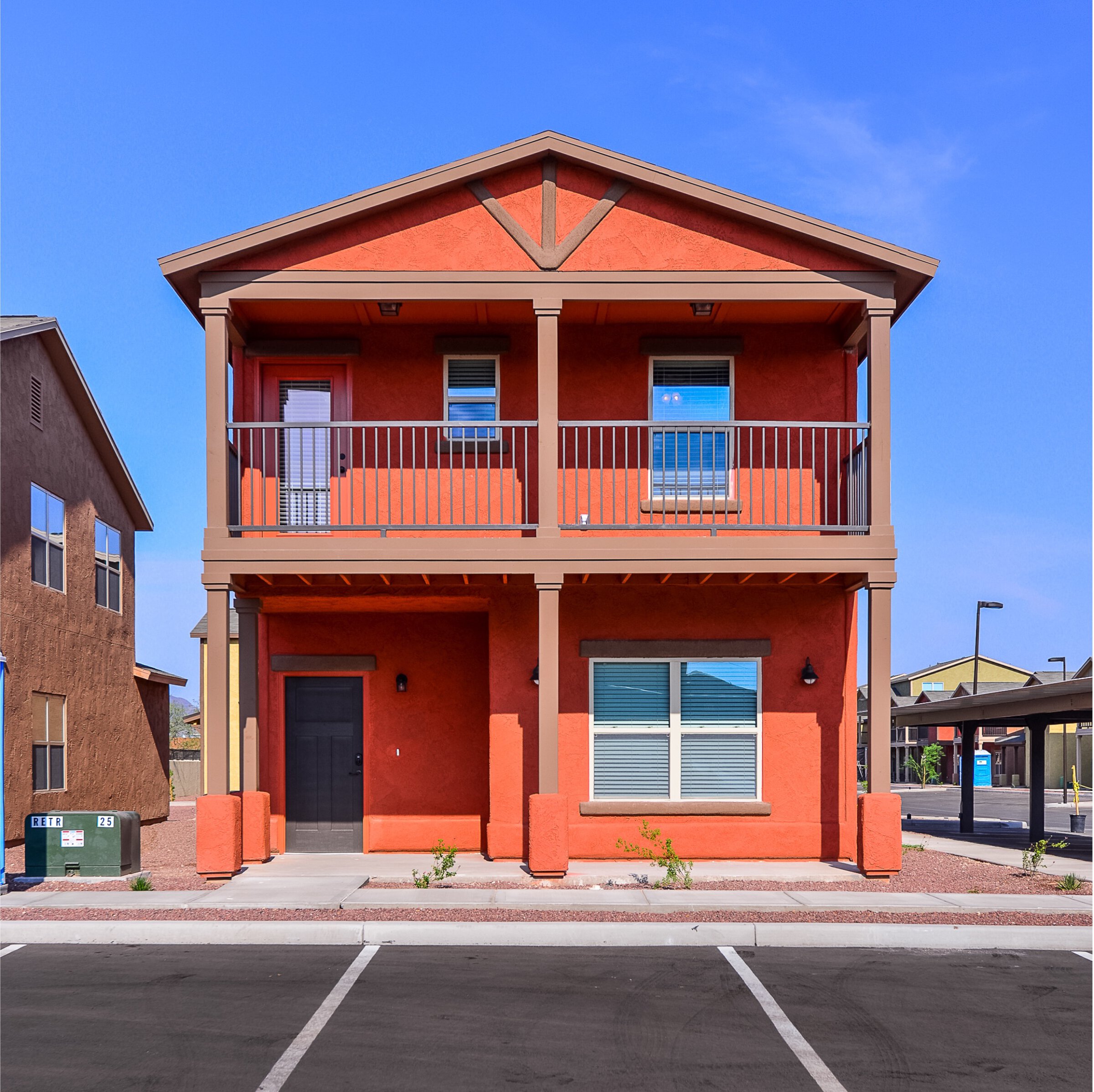 exterior of tucson student apartments